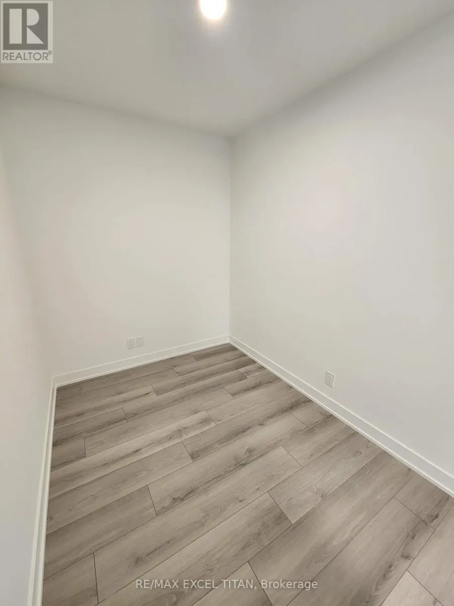 307 - 20 DEANS DRIVE S