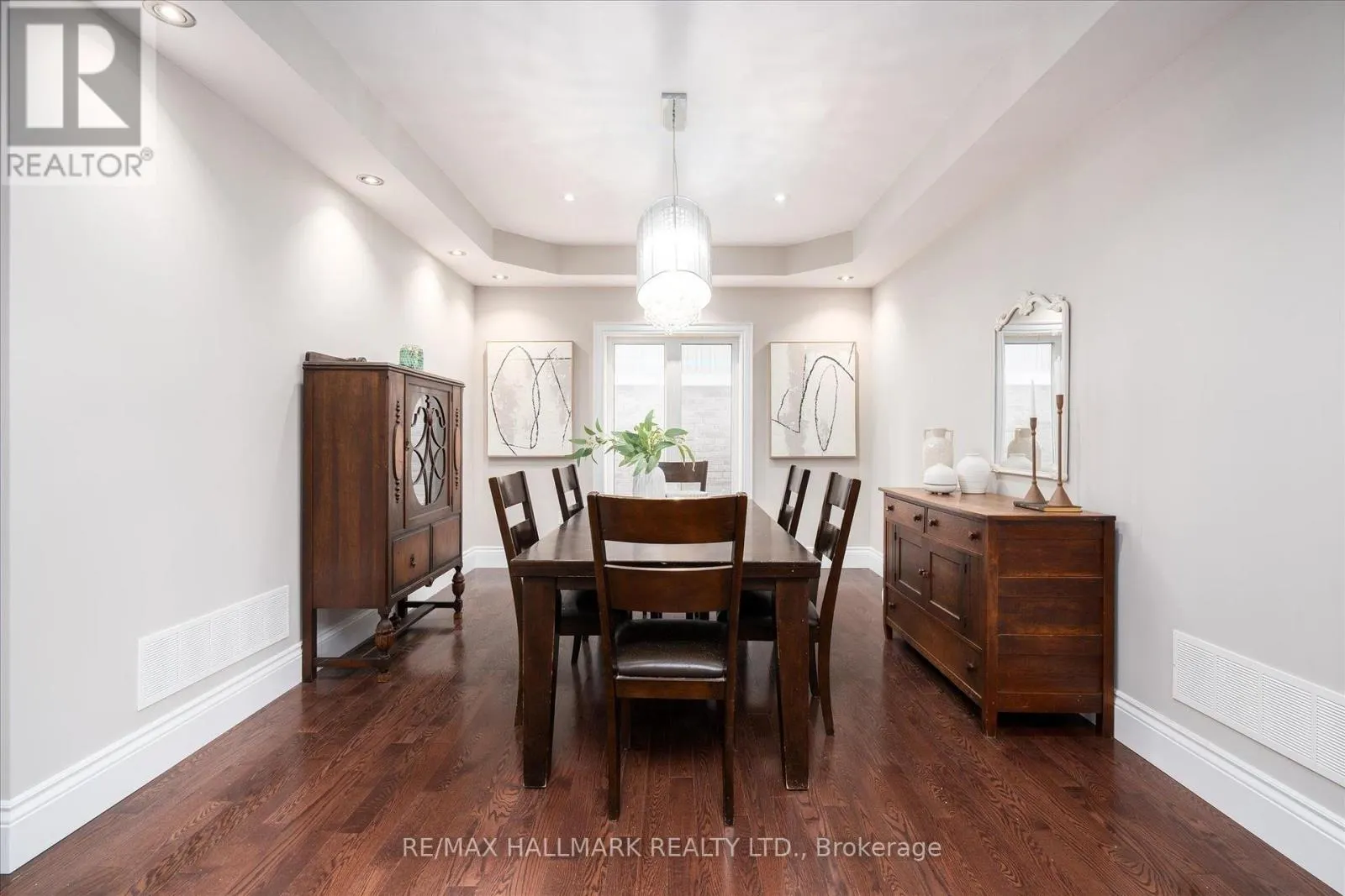 1864 ARBORWOOD DRIVE