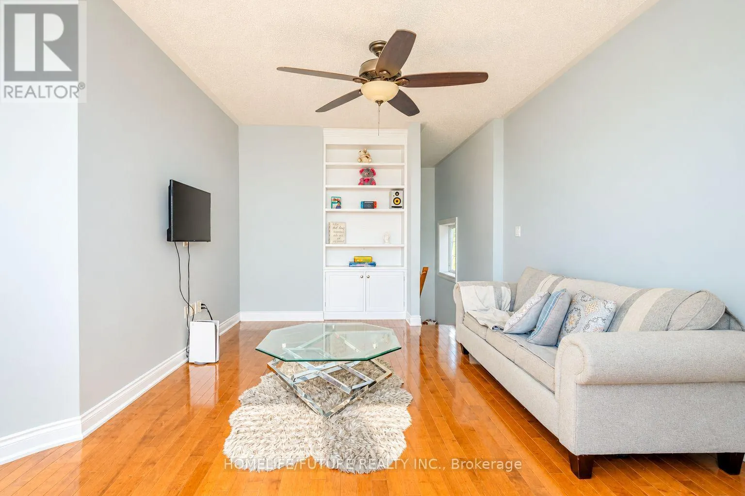 28 MONTAGUE AVENUE