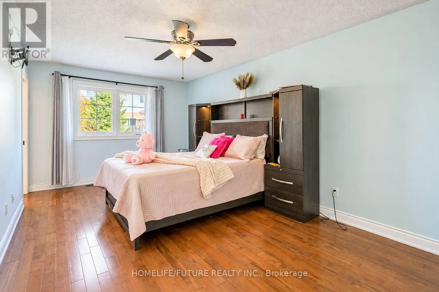 28 MONTAGUE AVENUE
