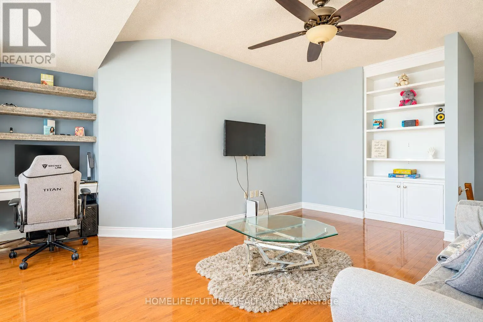 28 MONTAGUE AVENUE