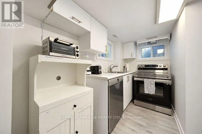 55 PARK ROAD N