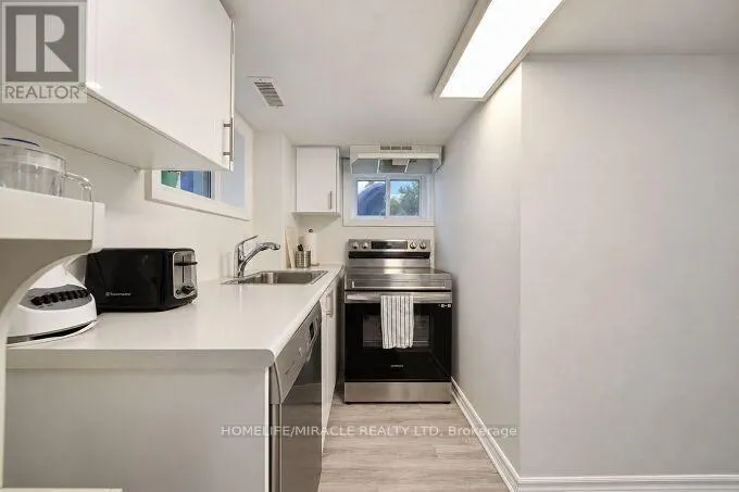 55 PARK ROAD N