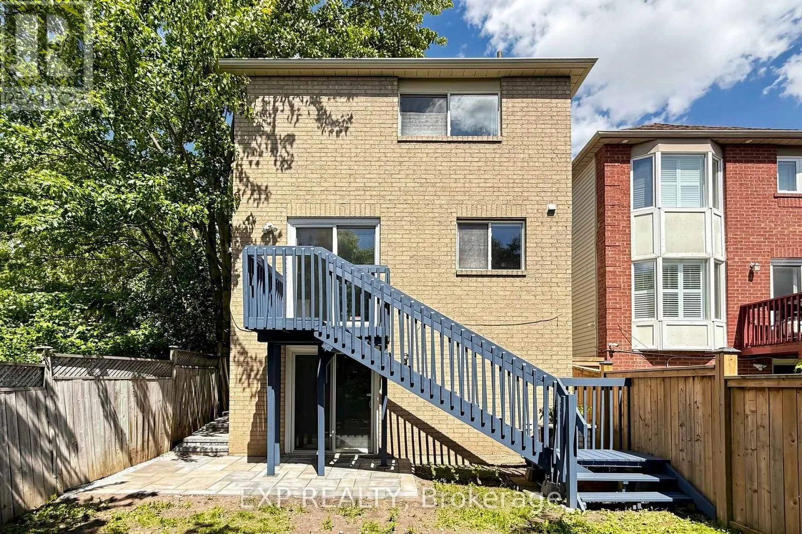 106 SMALES (BASEMENT) DRIVE