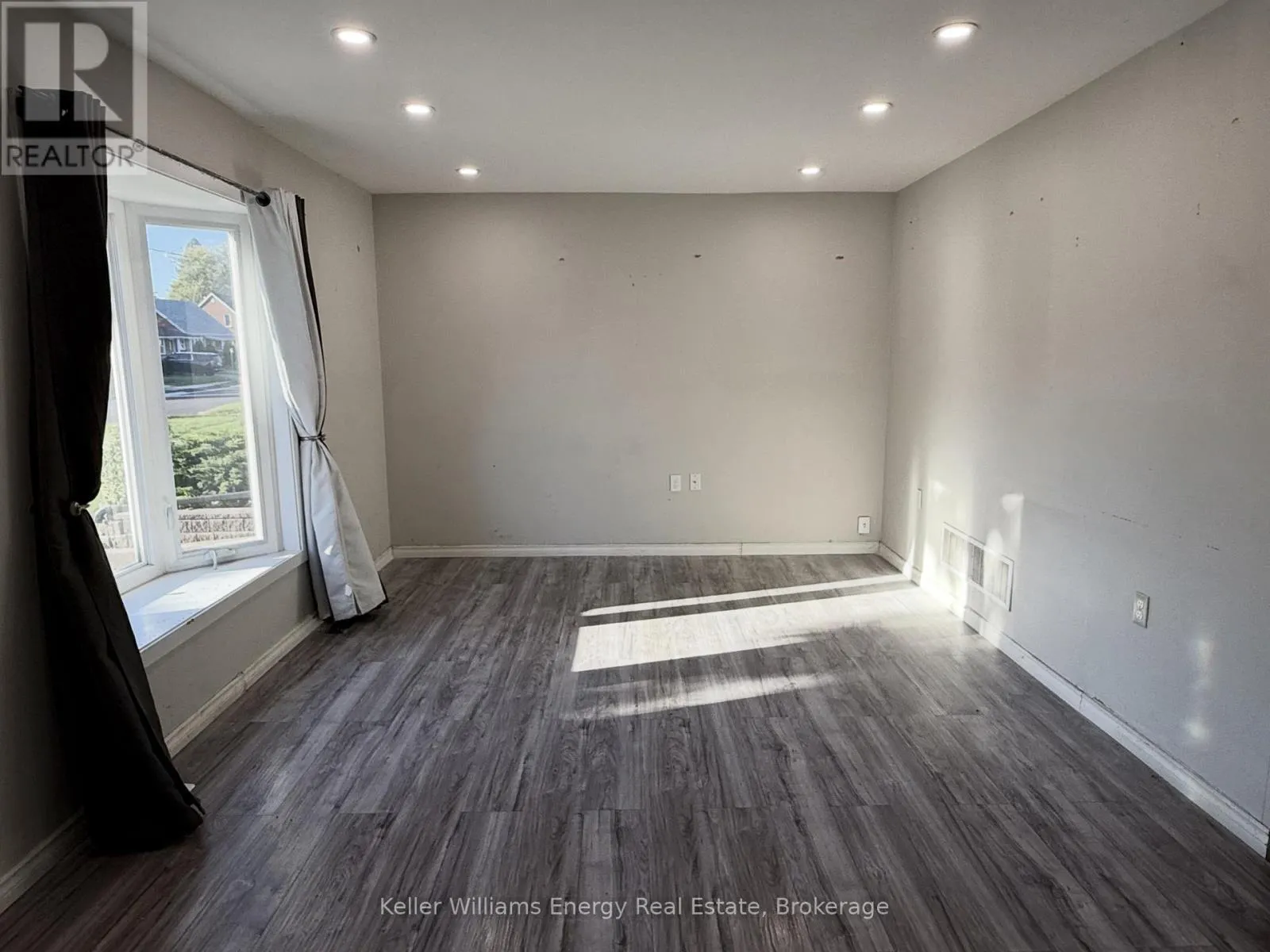 MAIN - 273 WILSON ROAD S #Main