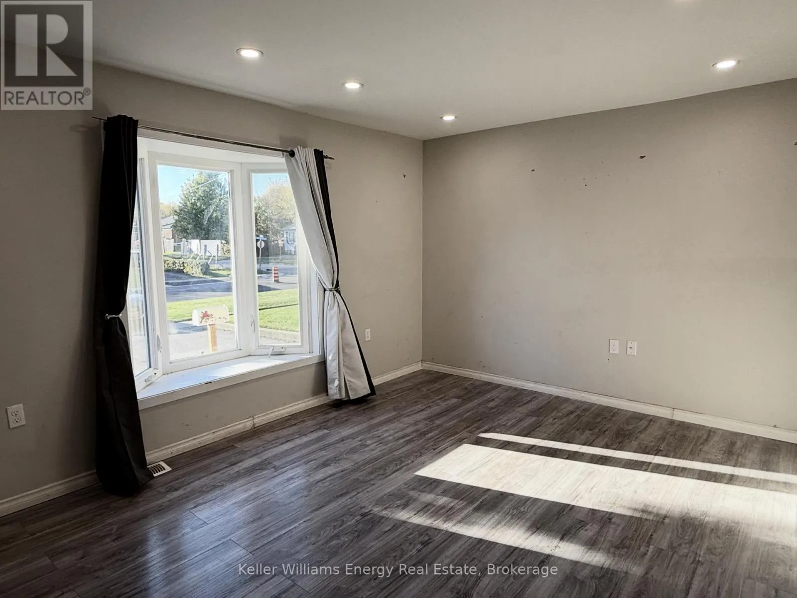 MAIN - 273 WILSON ROAD S #Main