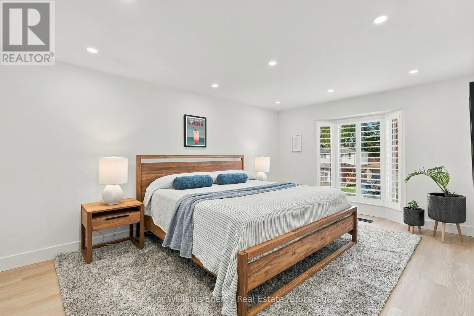 801 GREENBRIAR DRIVE