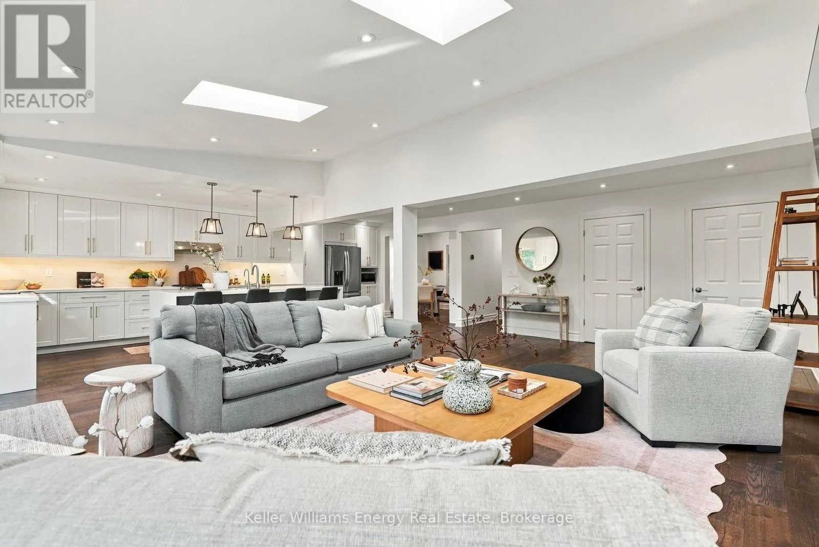 801 GREENBRIAR DRIVE