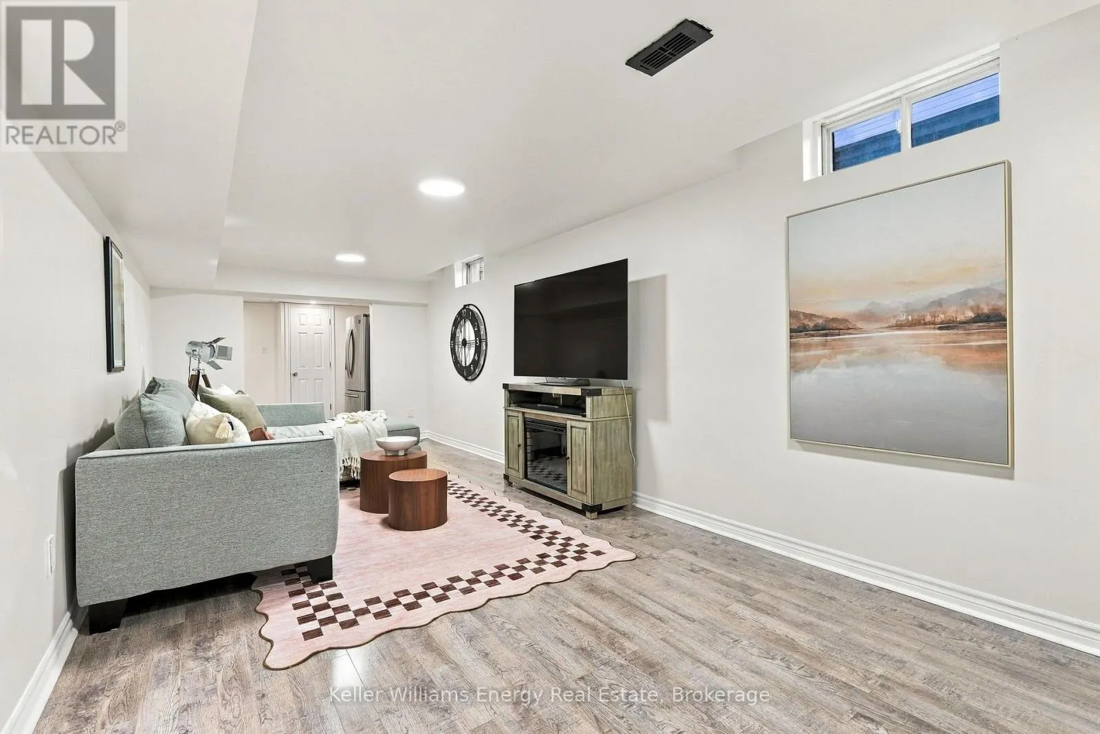 801 GREENBRIAR DRIVE