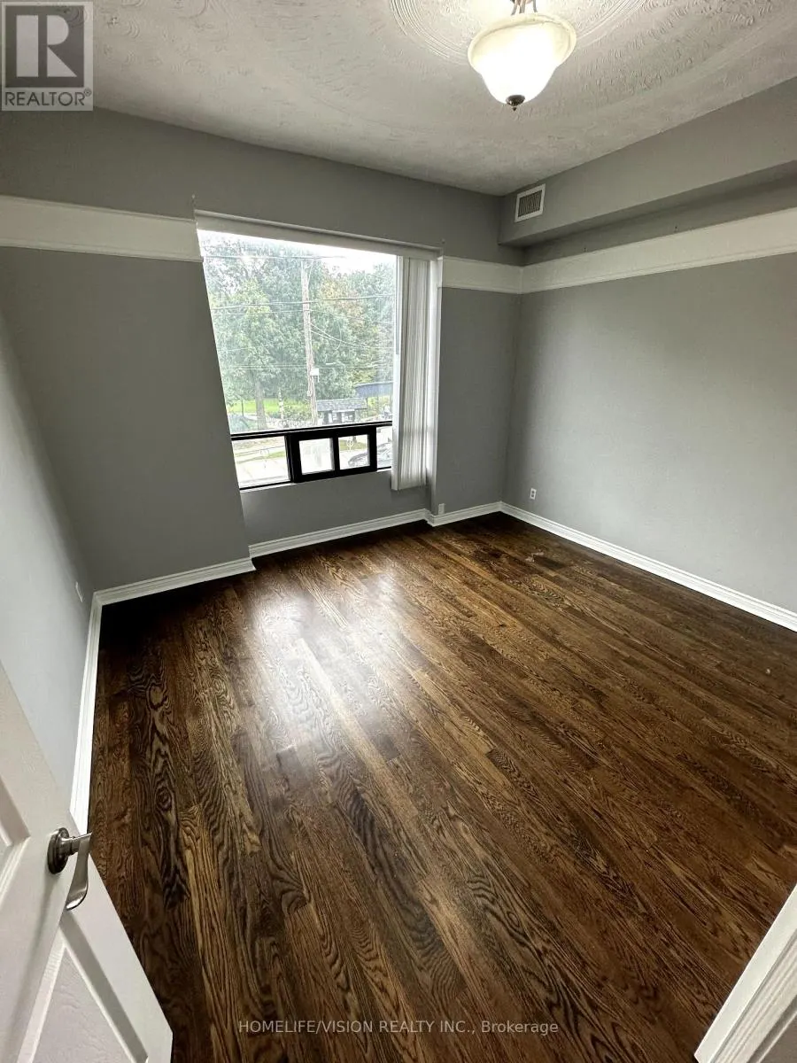 APT 2 - 2024 QUEEN STREET E