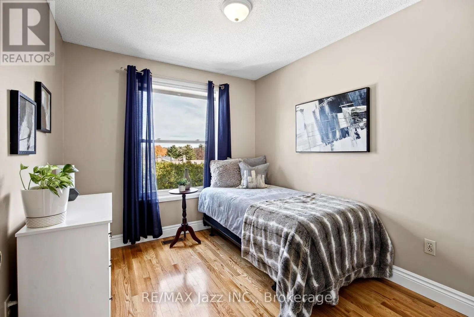 789 LOCHNESS CRESCENT