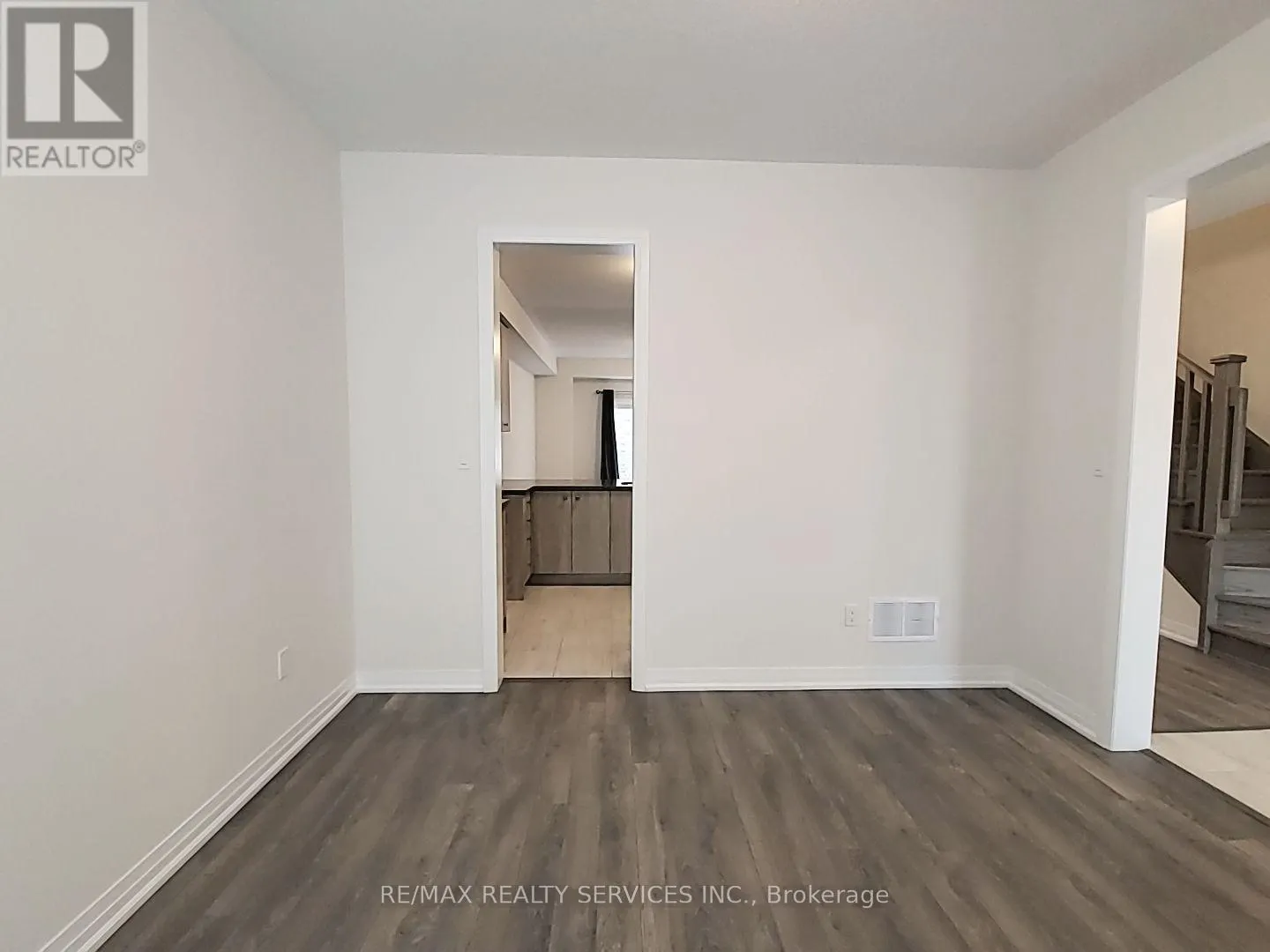 225 CORONATION ROAD