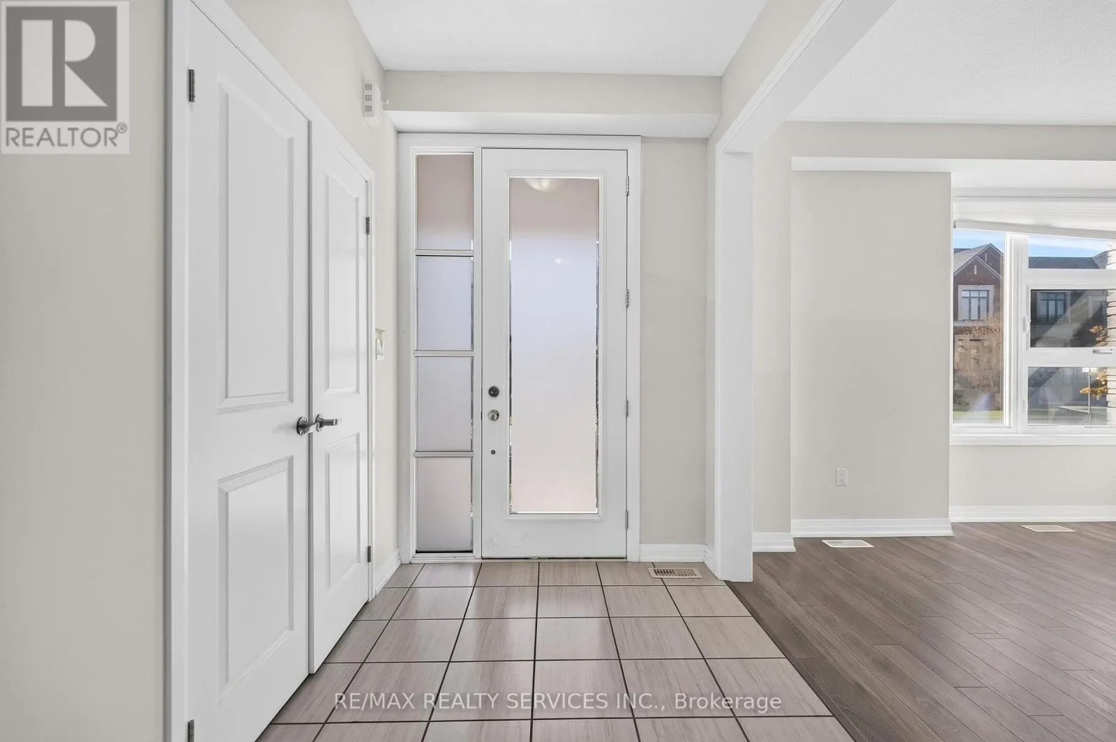 225 CORONATION ROAD