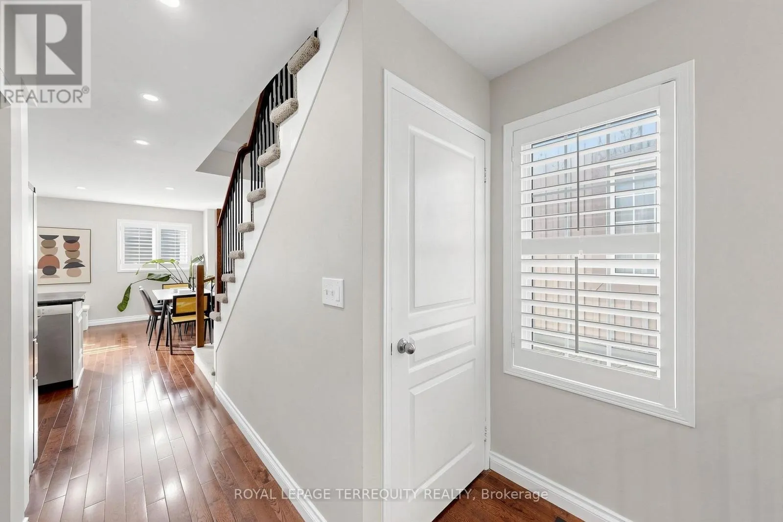 50 - 735 SHEPPARD AVENUE