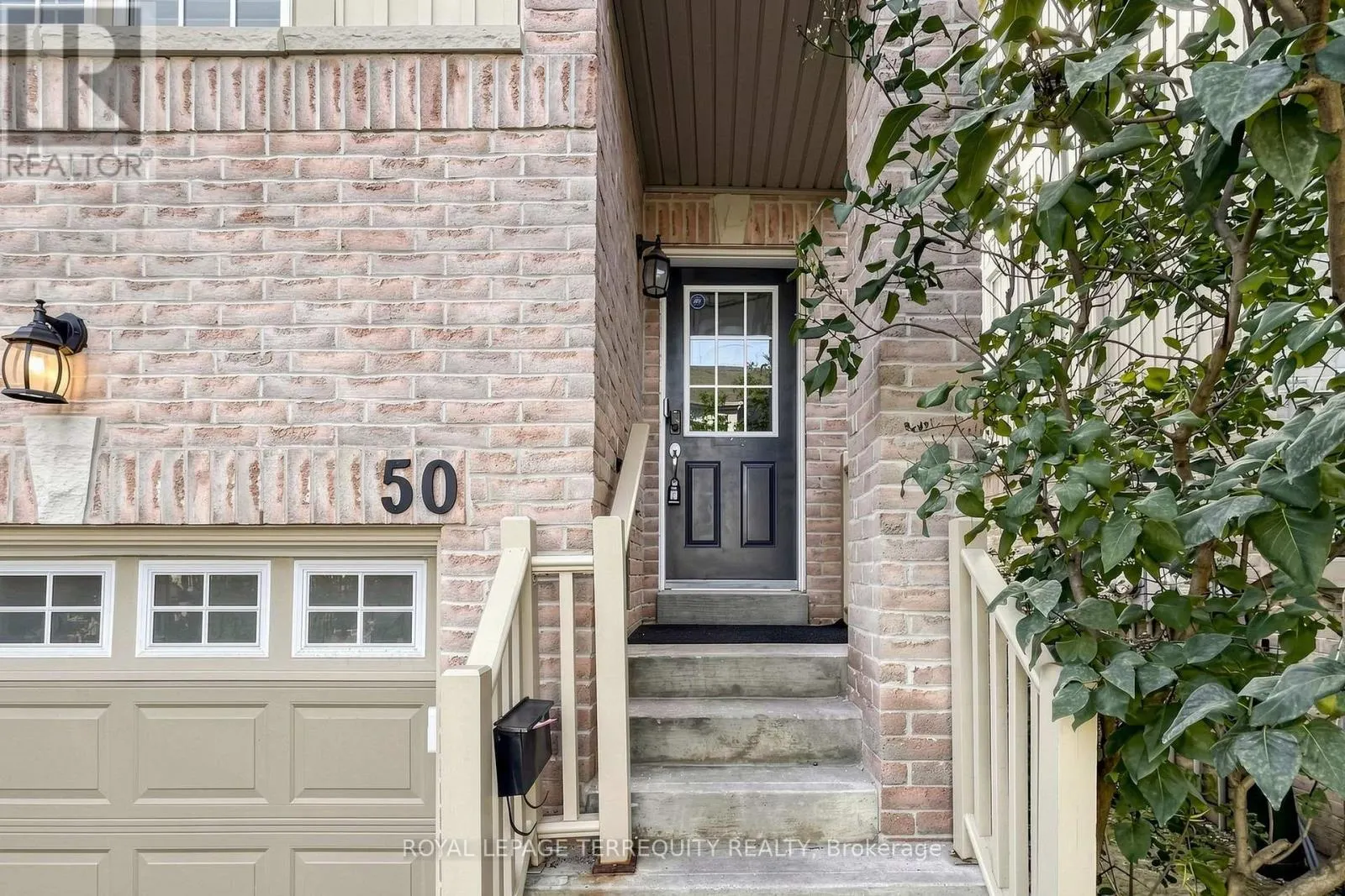 50 - 735 SHEPPARD AVENUE