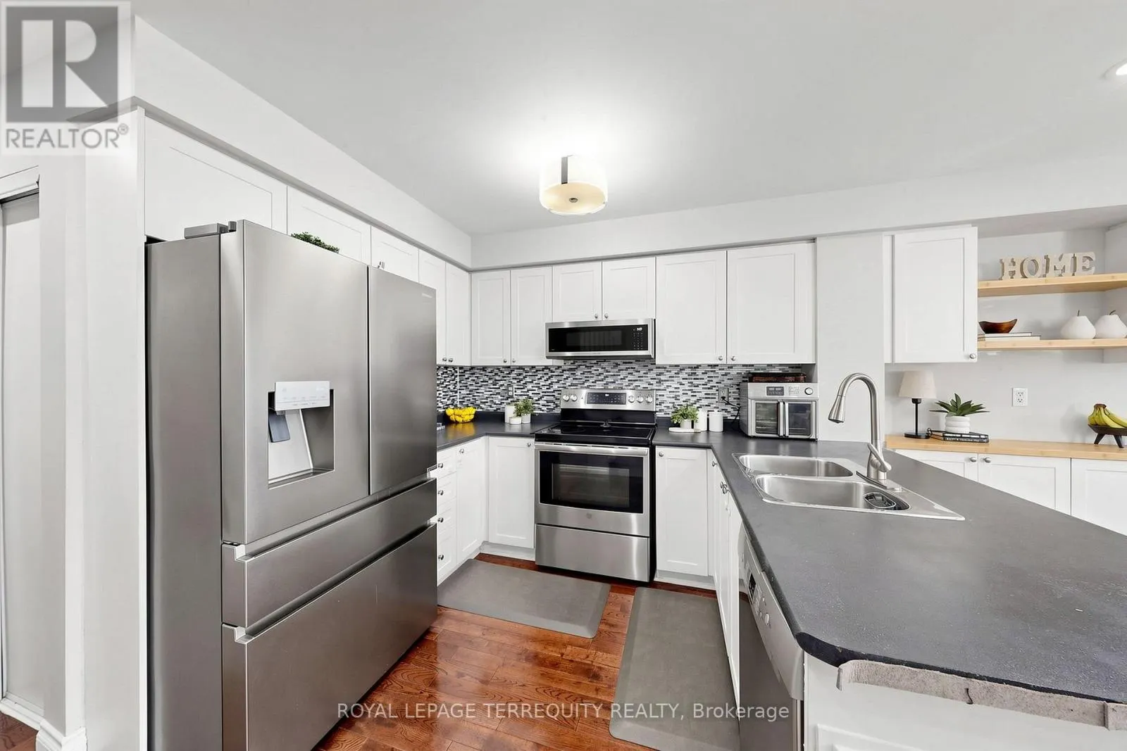50 - 735 SHEPPARD AVENUE
