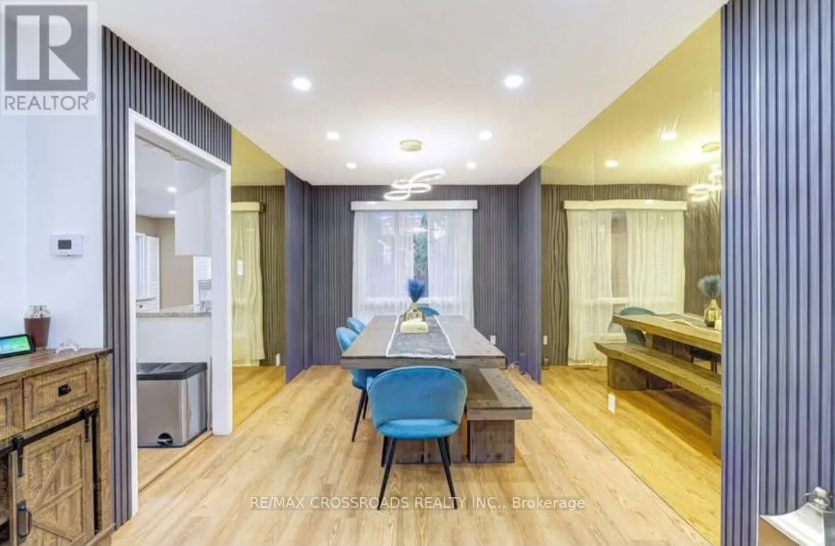 11 MURKAR CRESCENT