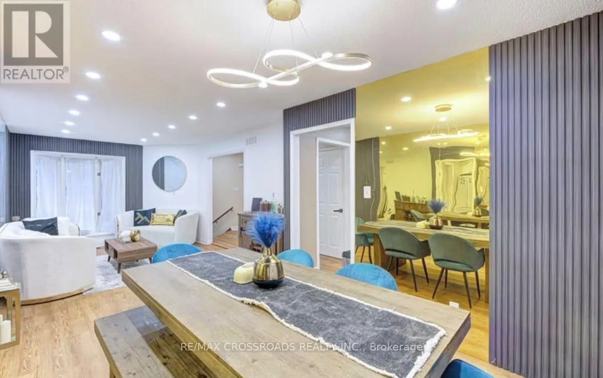 11 MURKAR CRESCENT