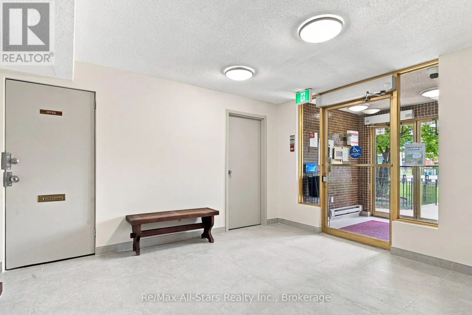 806 - 855 KENNEDY ROAD #806