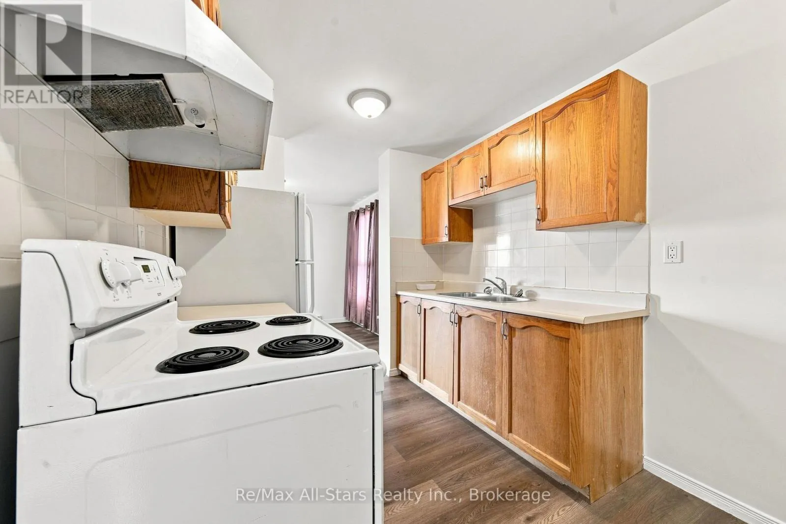 806 - 855 KENNEDY ROAD #806