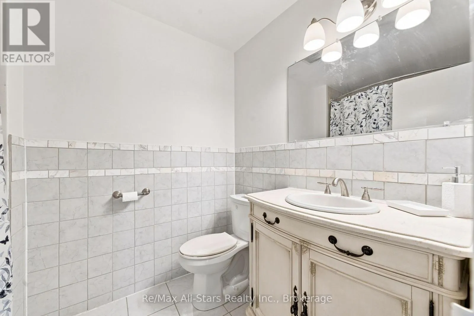 806 - 855 KENNEDY ROAD #806