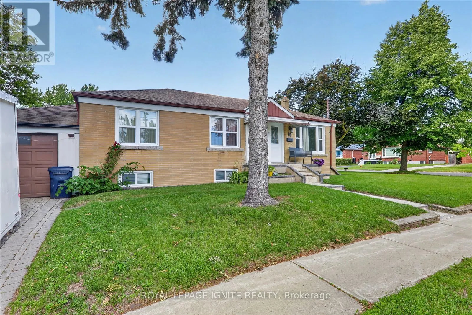 20 ALANBURY CRESCENT