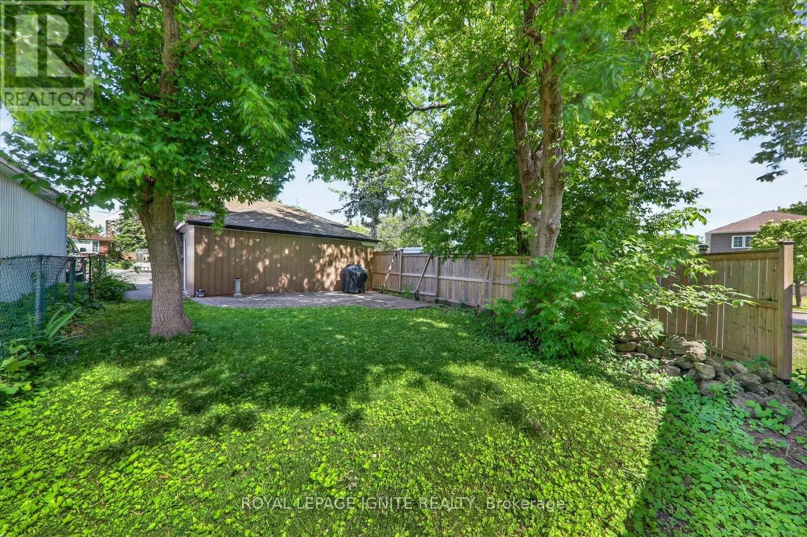 20 ALANBURY CRESCENT