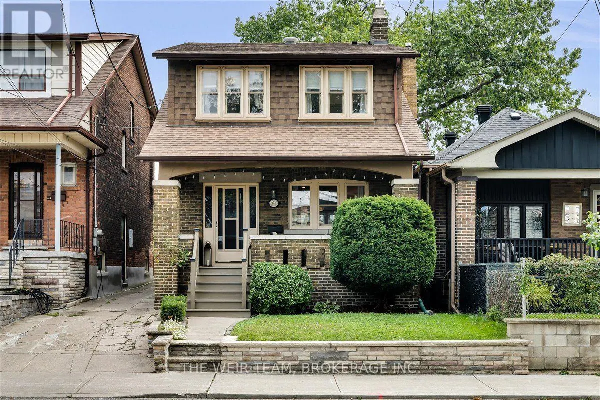25 OAK PARK AVENUE