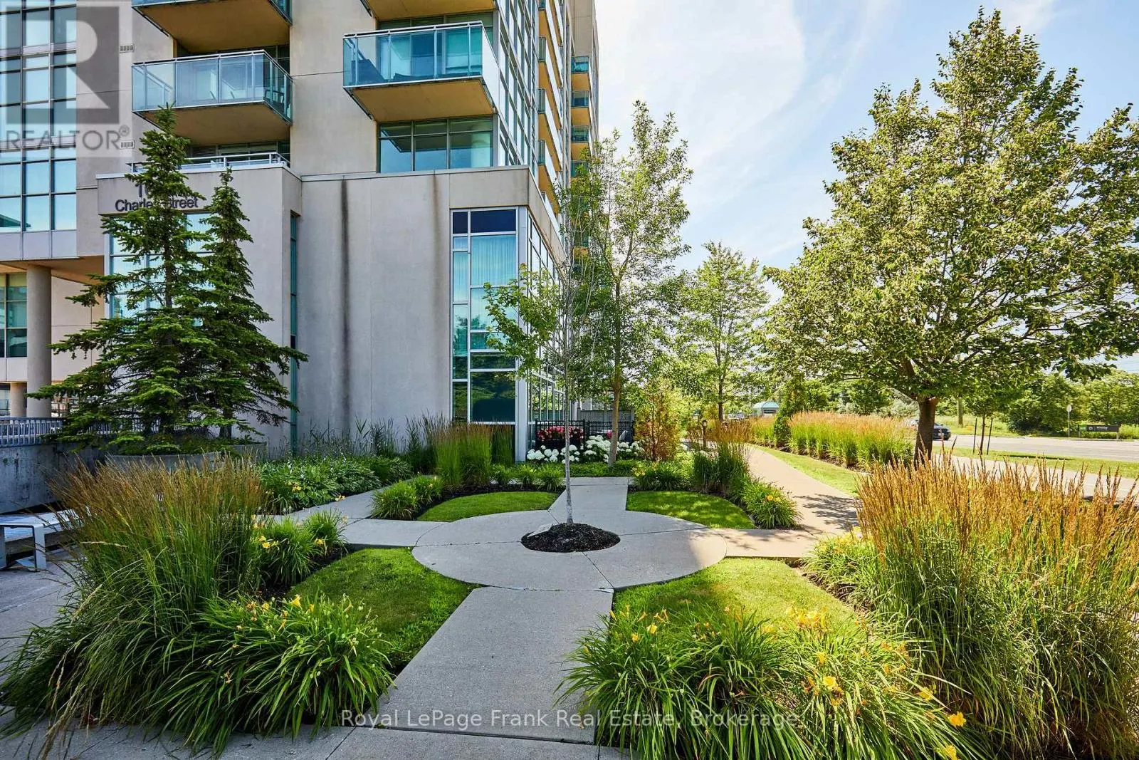 904 - 1600 CHARLES STREET #904
