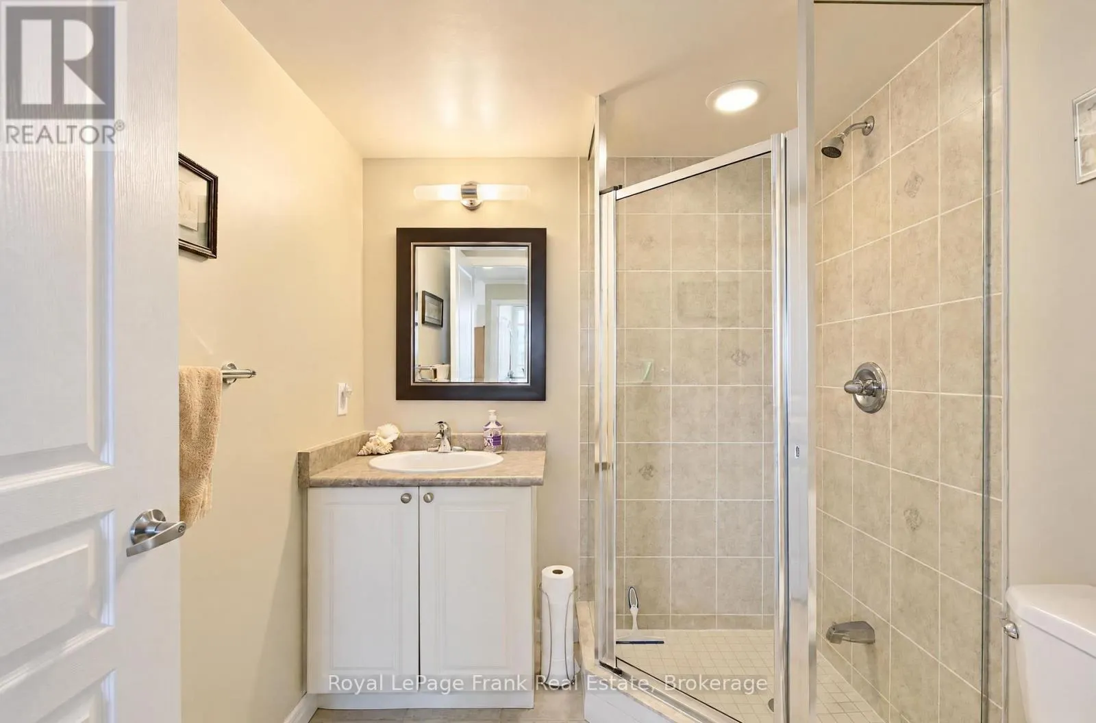 904 - 1600 CHARLES STREET #904