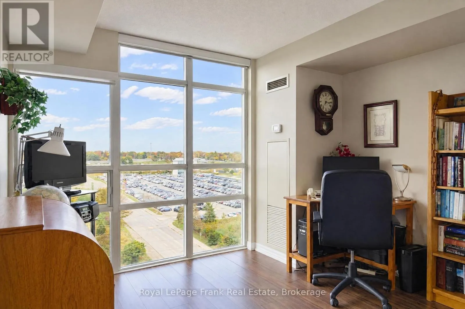 904 - 1600 CHARLES STREET #904
