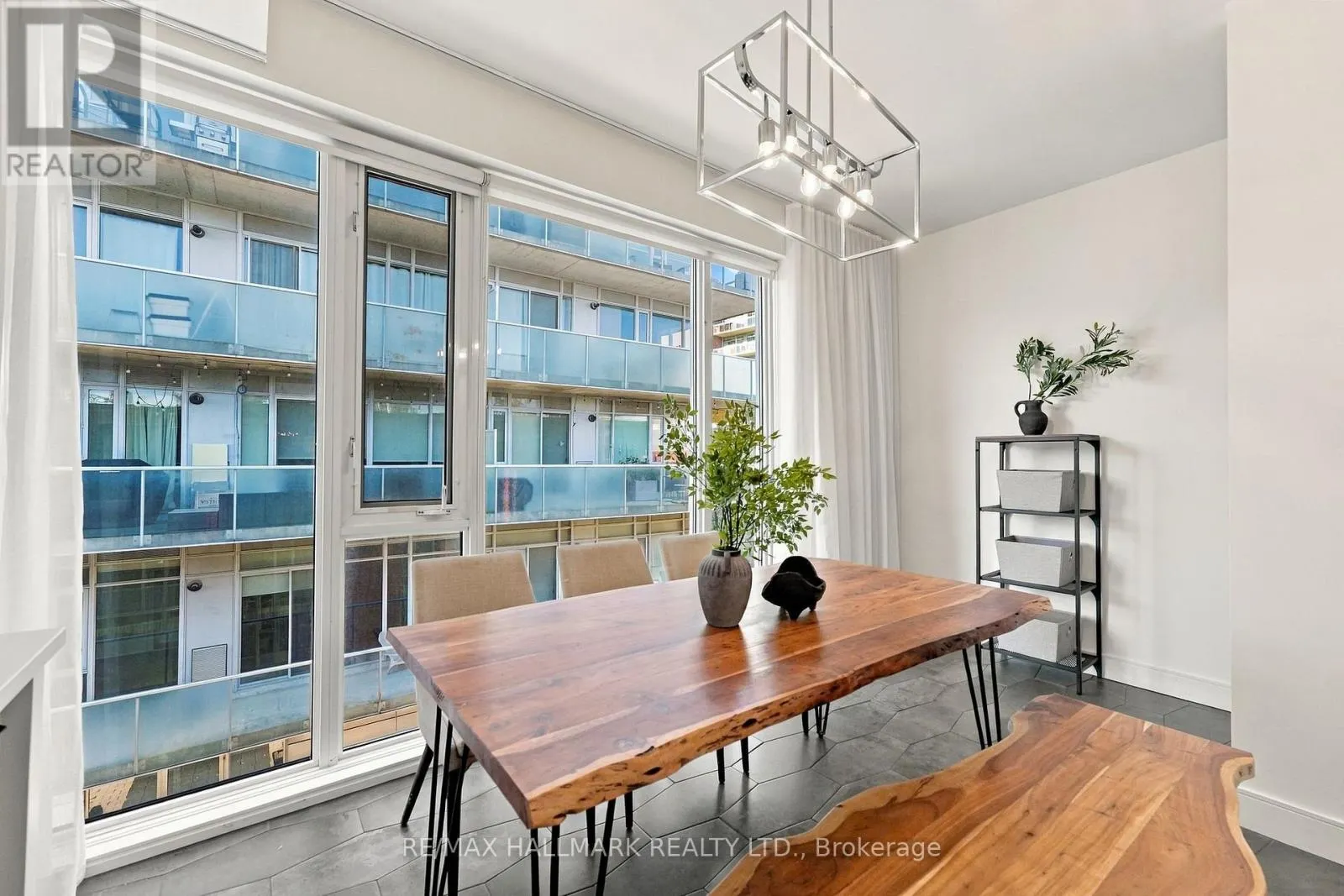 3 - 48 BOSTON AVENUE