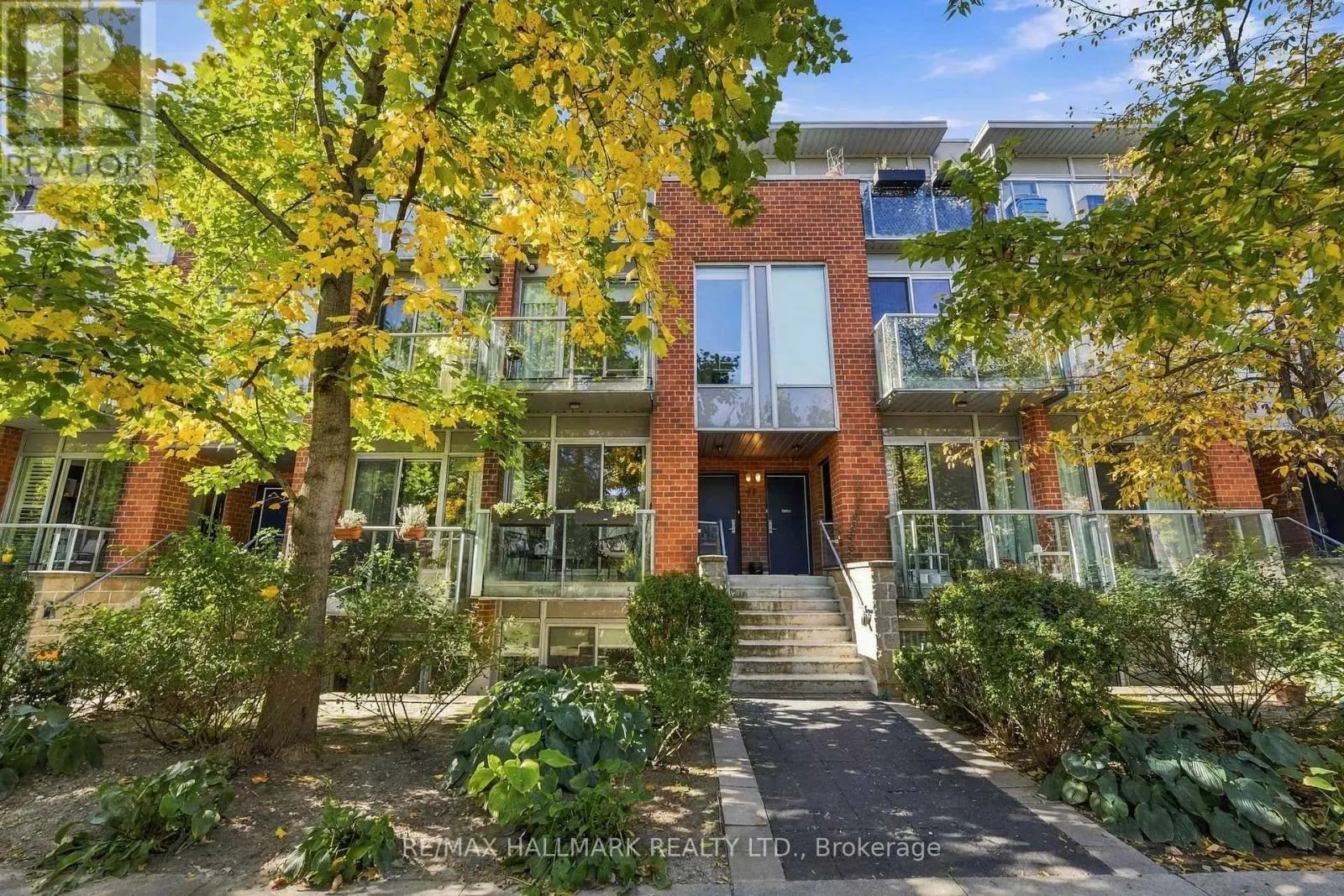 3 - 48 BOSTON AVENUE