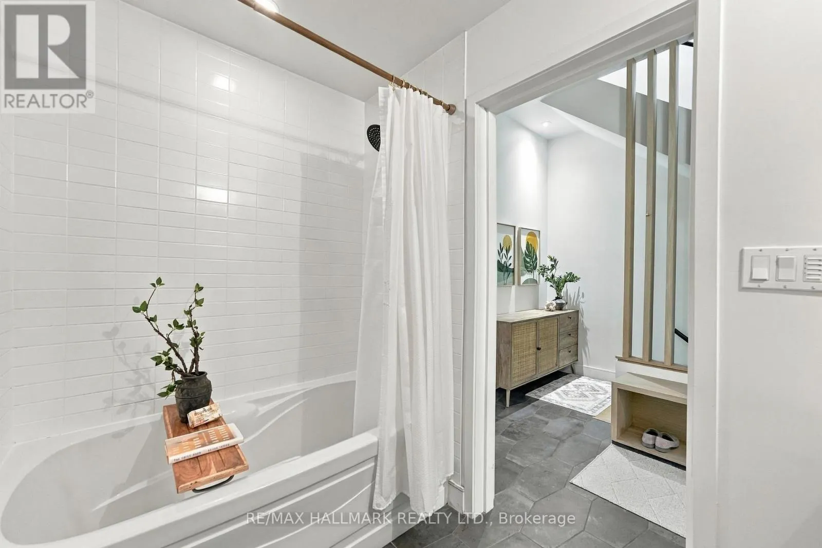 3 - 48 BOSTON AVENUE