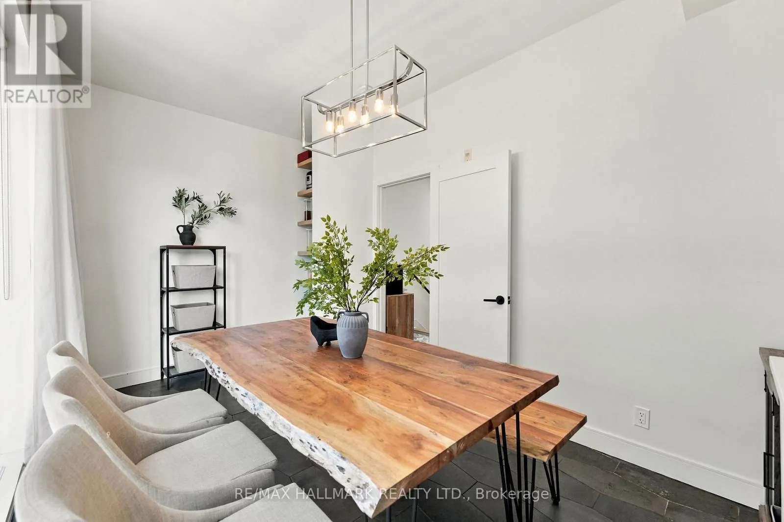 3 - 48 BOSTON AVENUE
