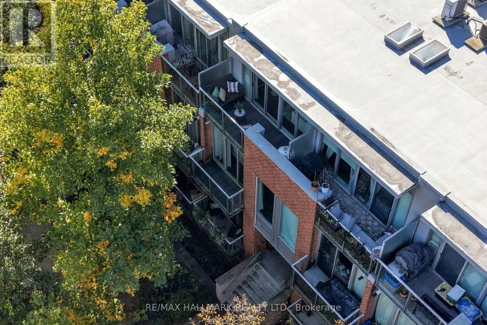 3 - 48 BOSTON AVENUE