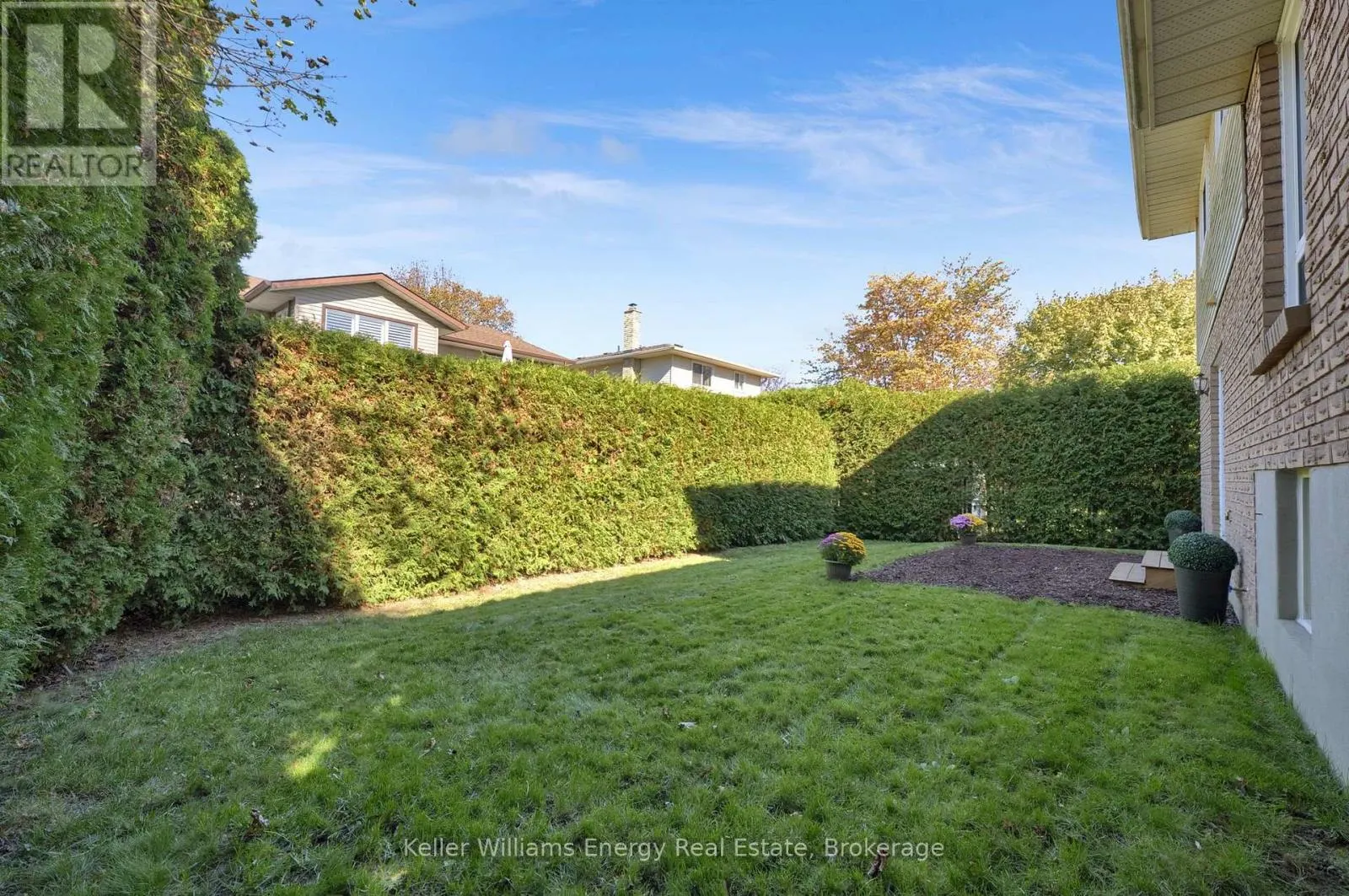 830 SAINT ANNE COURT