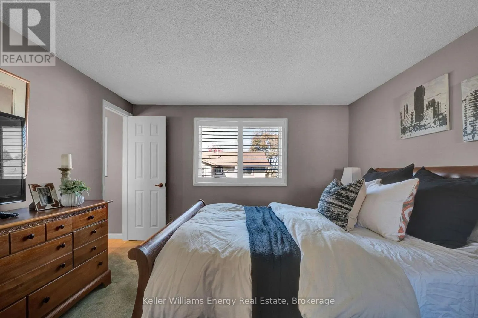 830 SAINT ANNE COURT