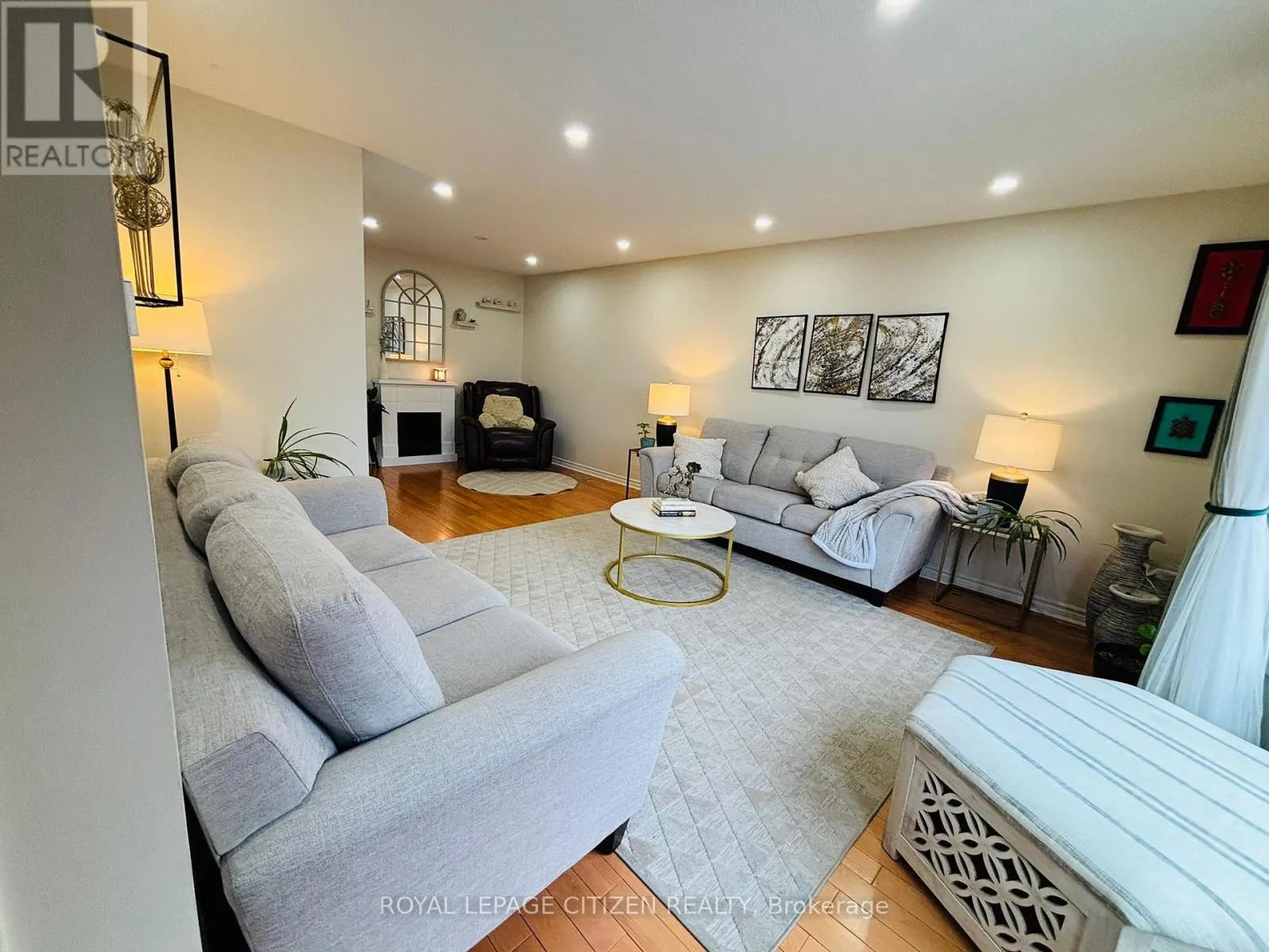 229 GLEN HILL DRIVE