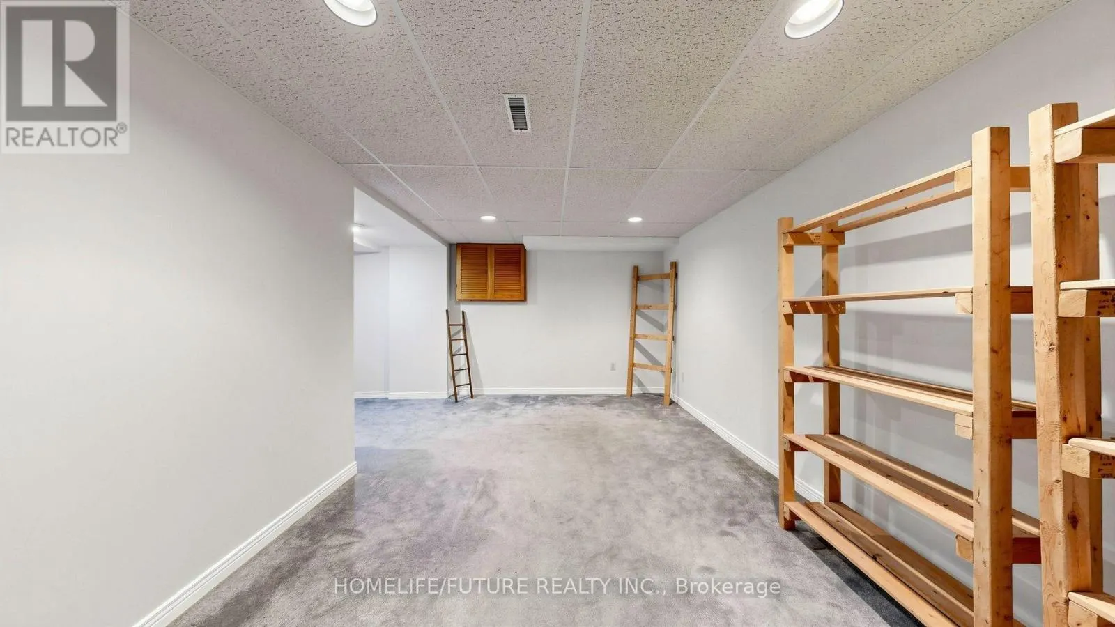 679 FOXWOOD TRAIL