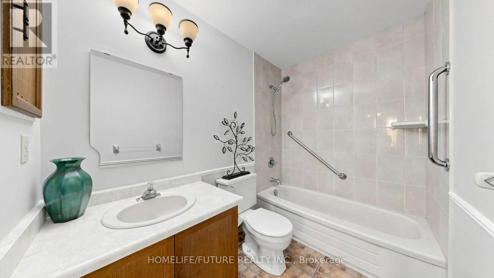 679 FOXWOOD TRAIL