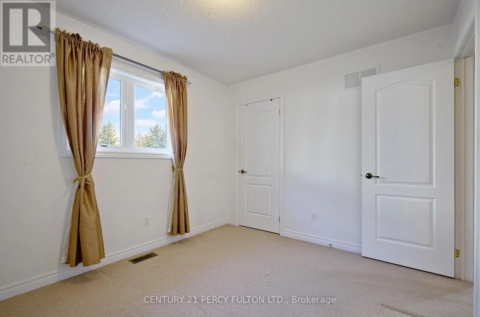 7 BRIDLEWOOD BOULEVARD
