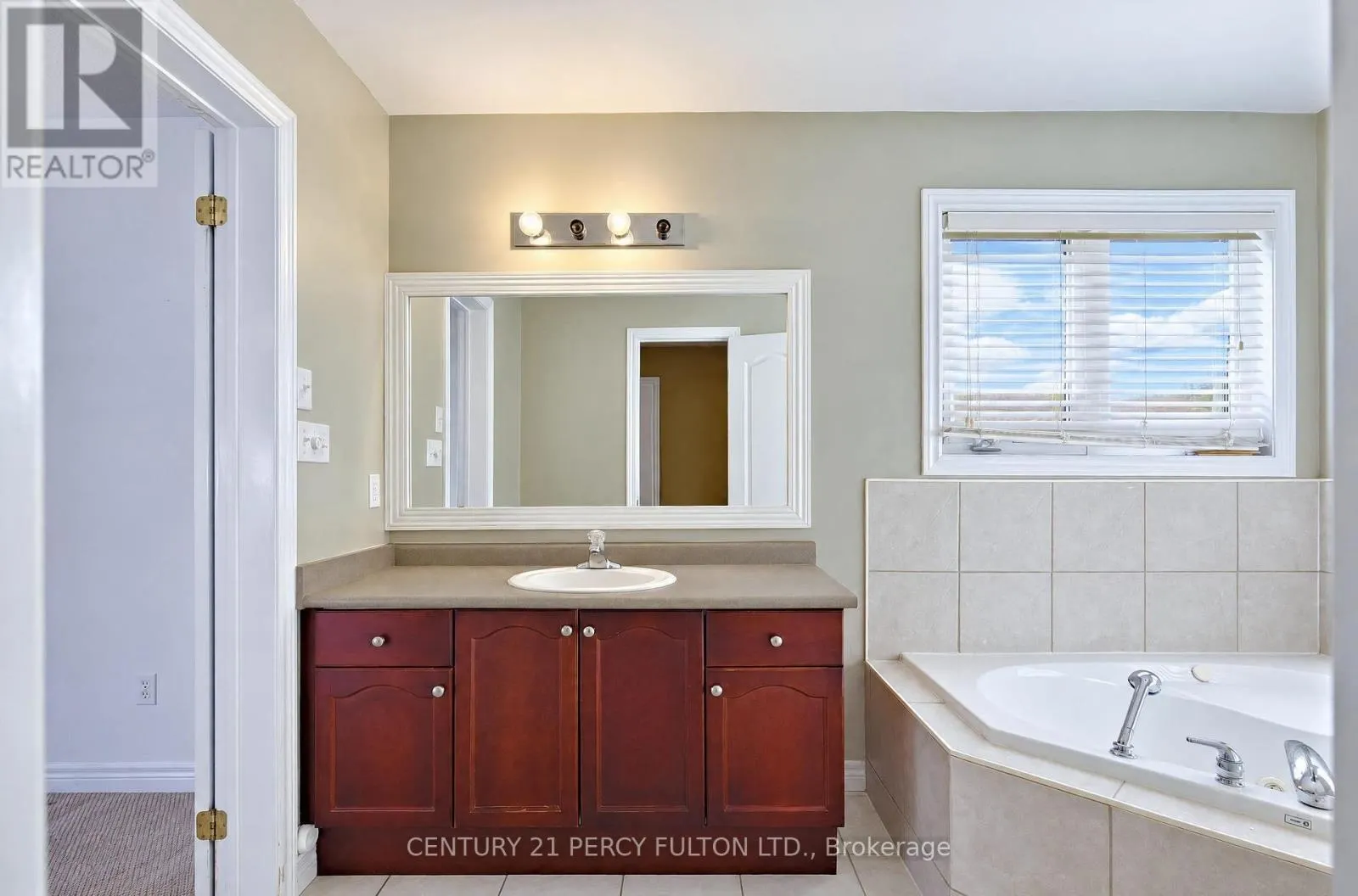 7 BRIDLEWOOD BOULEVARD