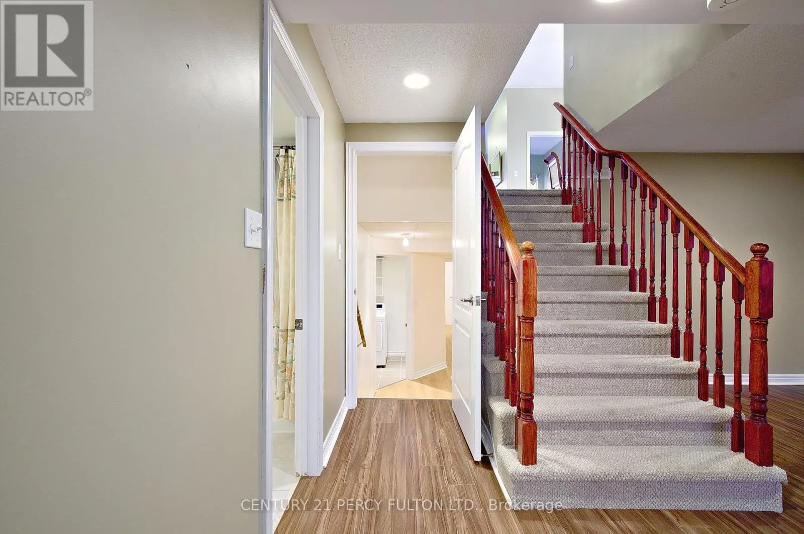7 BRIDLEWOOD BOULEVARD