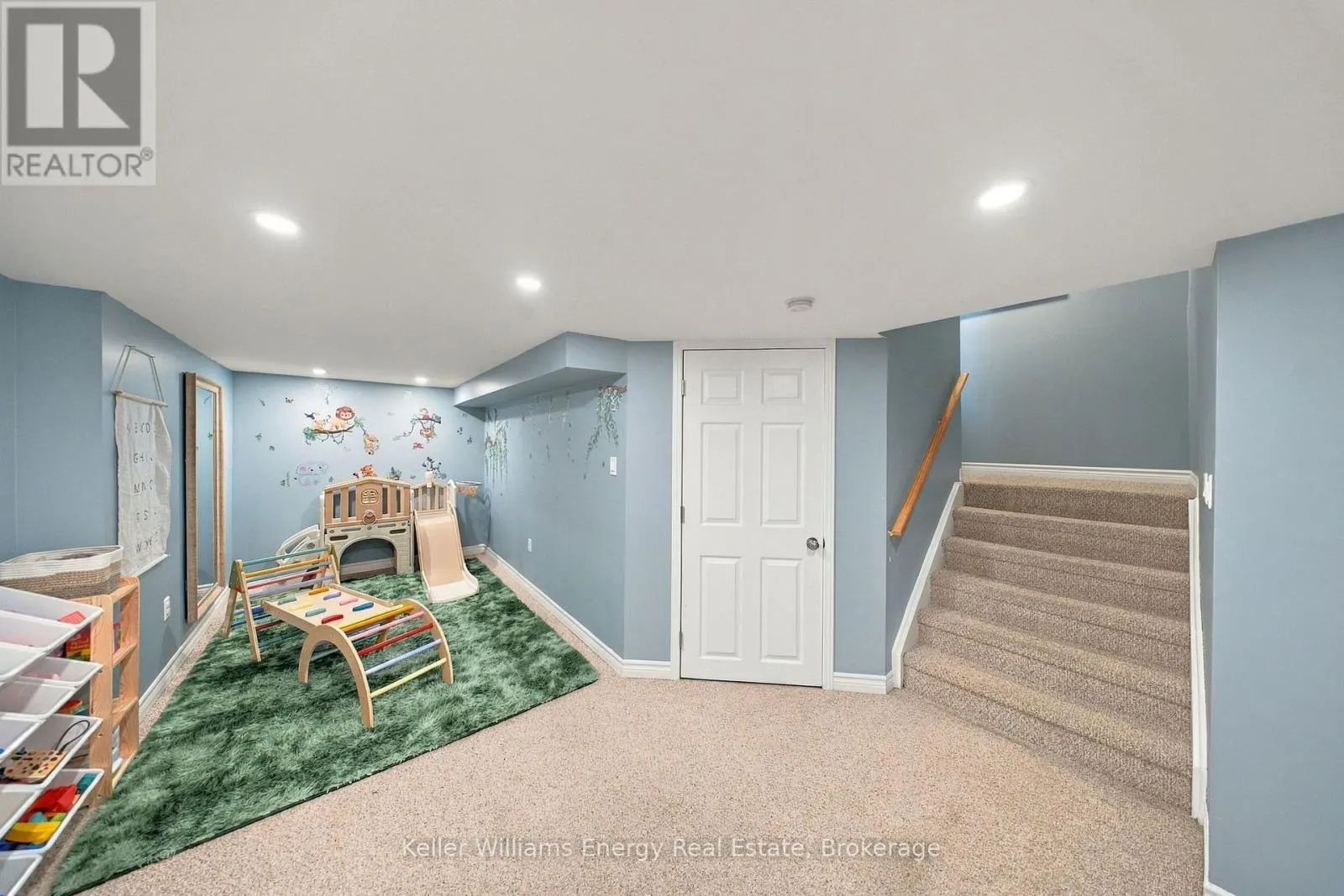 258 BONS AVENUE
