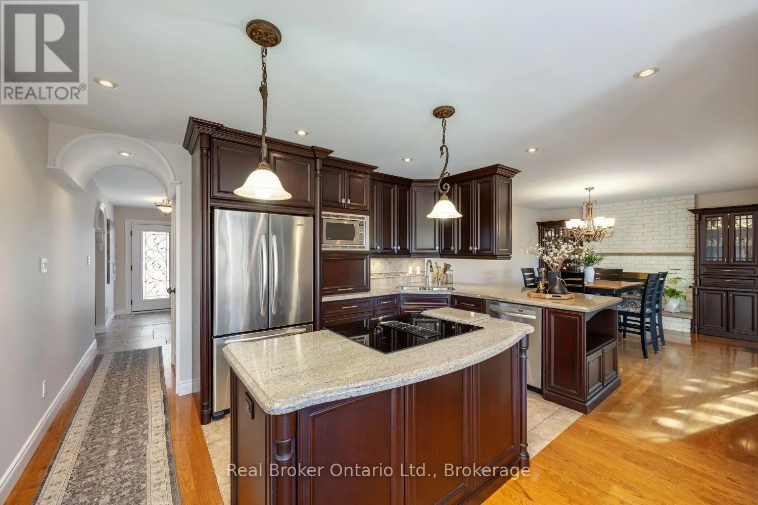 550 CRIMSON COURT