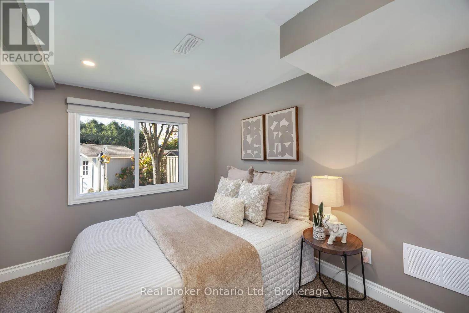 550 CRIMSON COURT