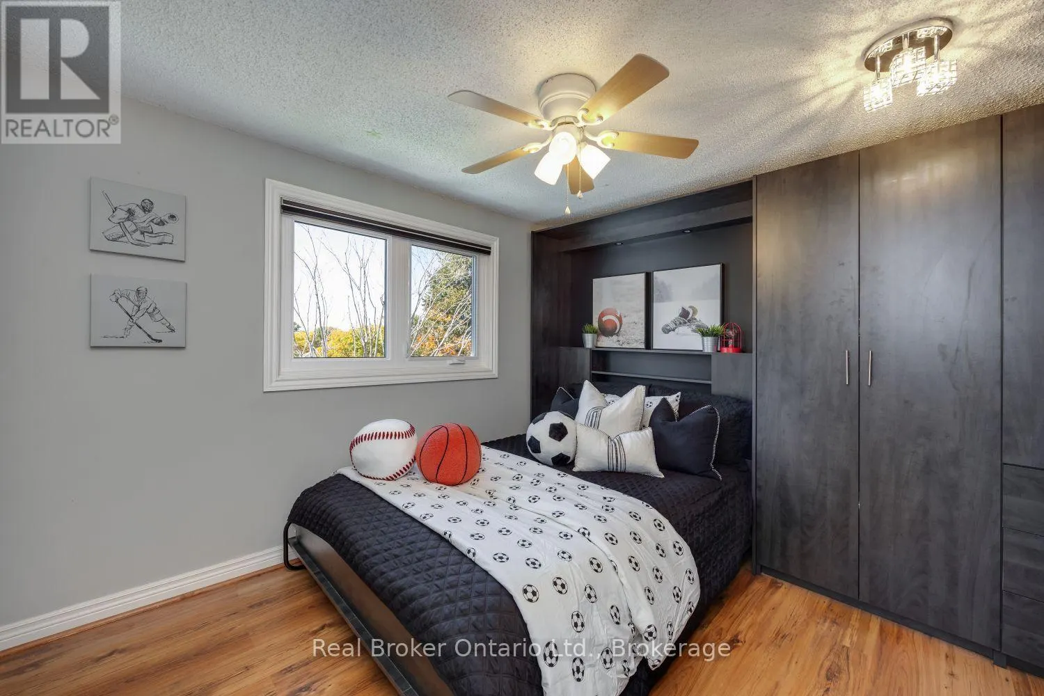 550 CRIMSON COURT