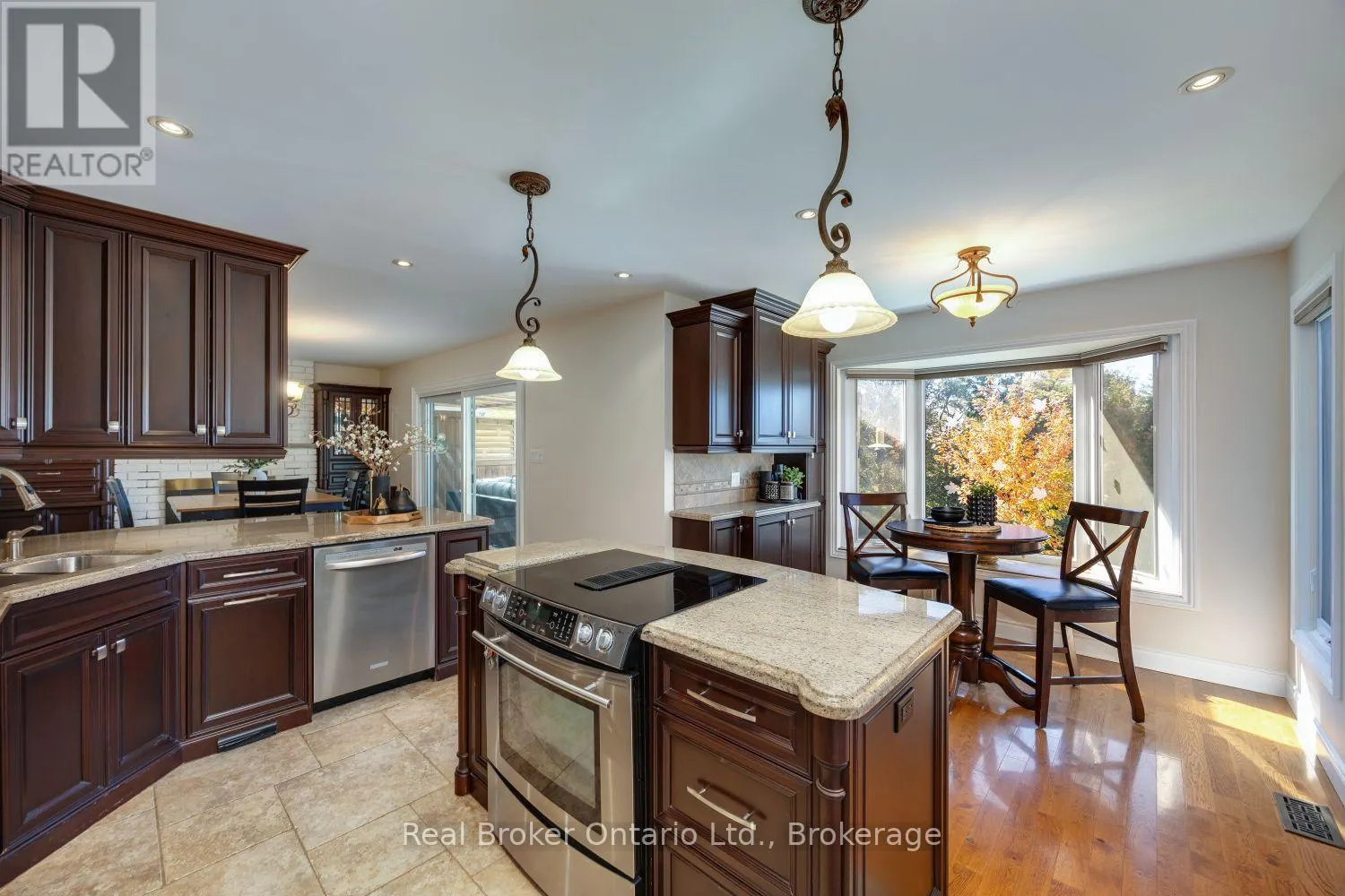 550 CRIMSON COURT