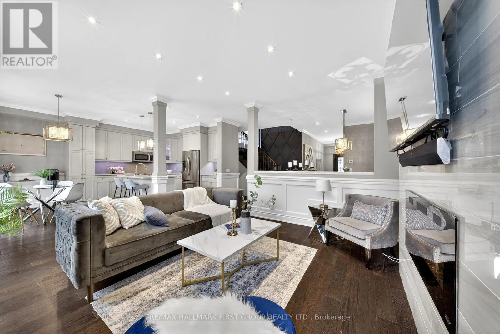 121 BLACKWELL CRESCENT